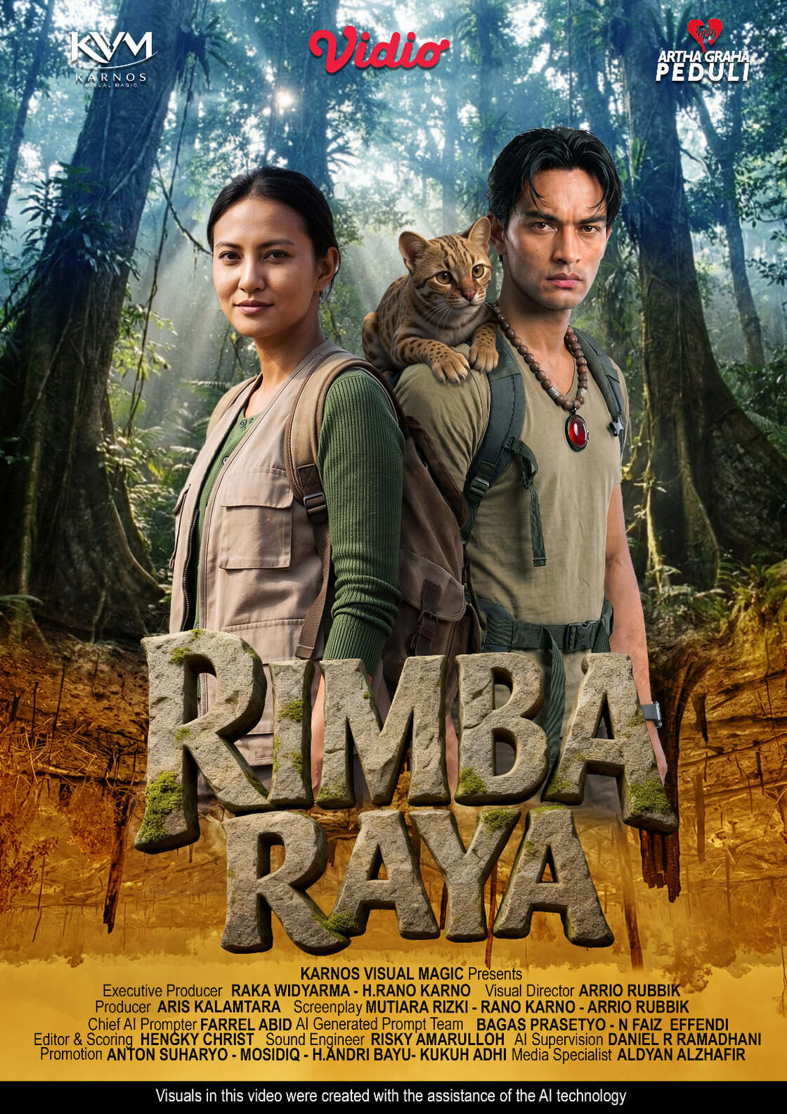 Poster Rimba Raya: dua penjelajah berdiri membelakangi satu sama lain di hutan hujan dengan seekor kucing hutan di bahu